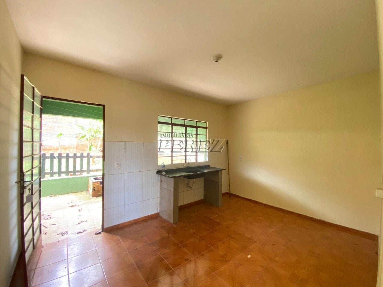 Casa para alugar na região oeste de Londrina - Colúmbia