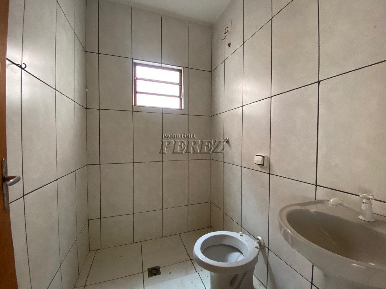 Casa para alugar na região oeste de Londrina - Colúmbia