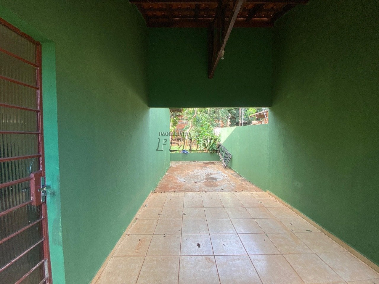 Casa para alugar na região oeste de Londrina - Colúmbia