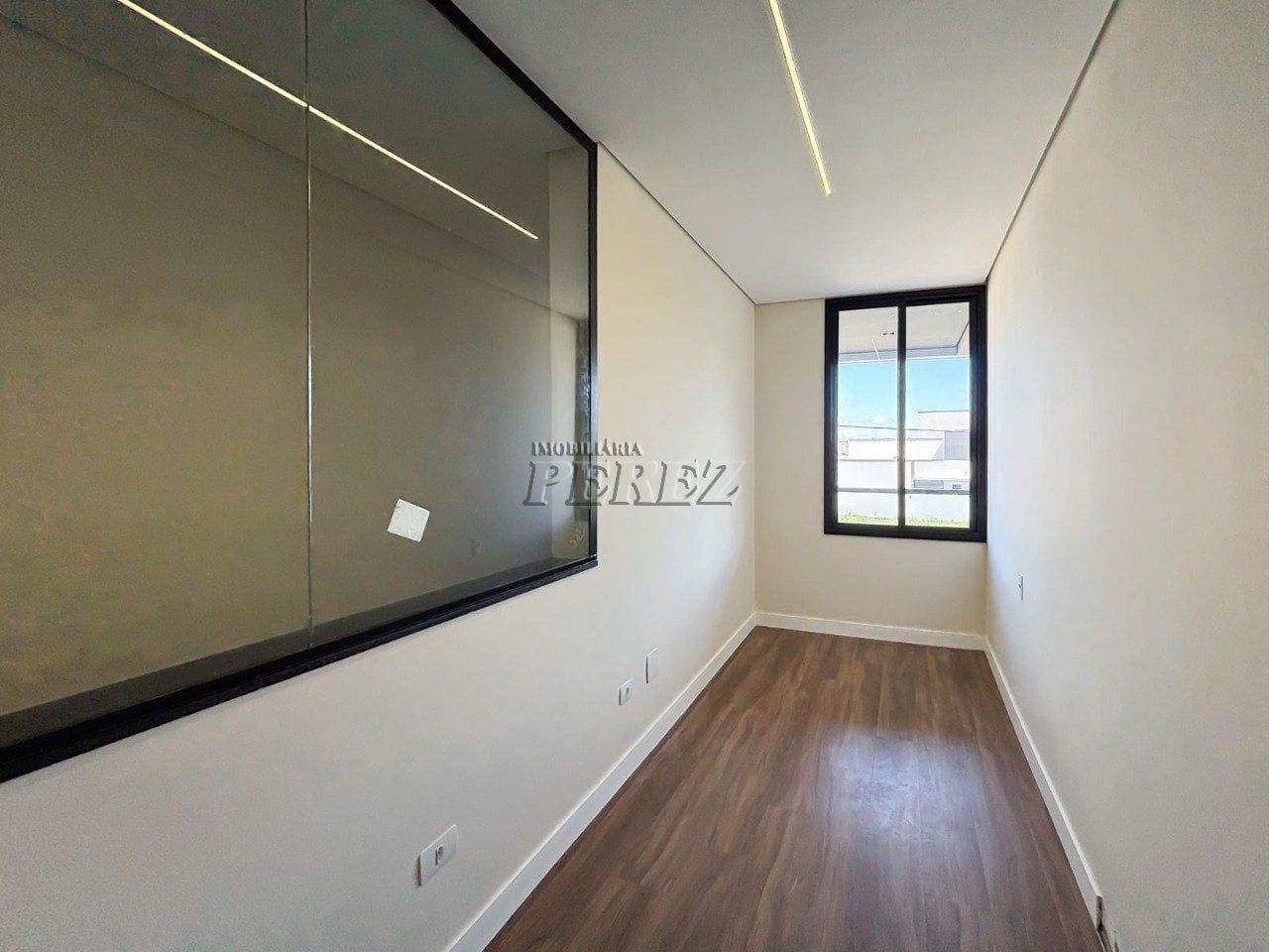 Casa à venda no Condomínio Aranguá em Londrina - Parque Tauá
