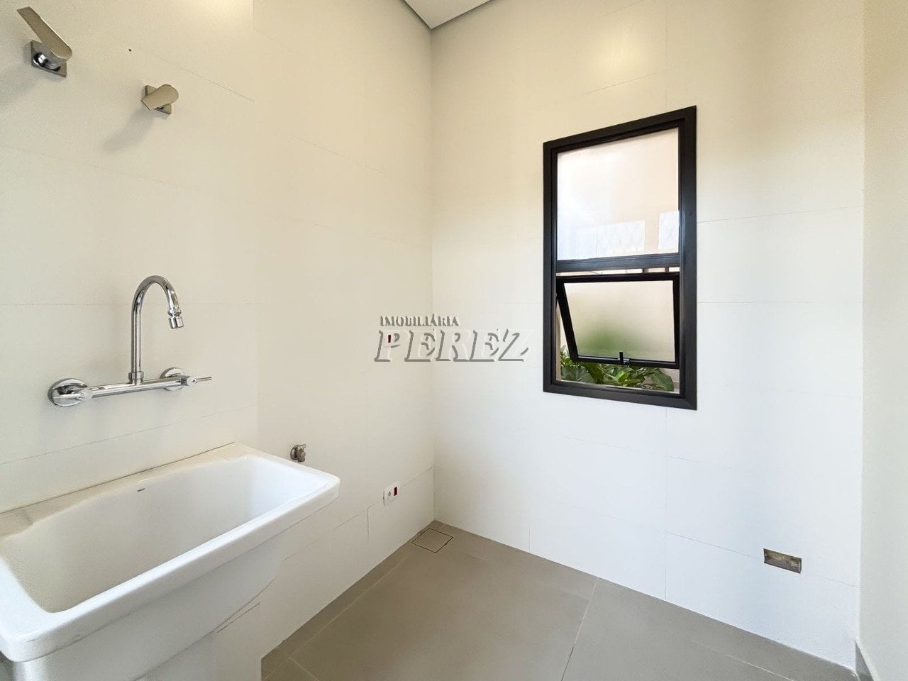 Casa à venda no Condomínio Aranguá em Londrina - Parque Tauá