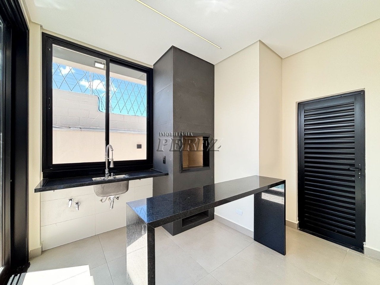 Casa à venda no Condomínio Aranguá em Londrina - Parque Tauá