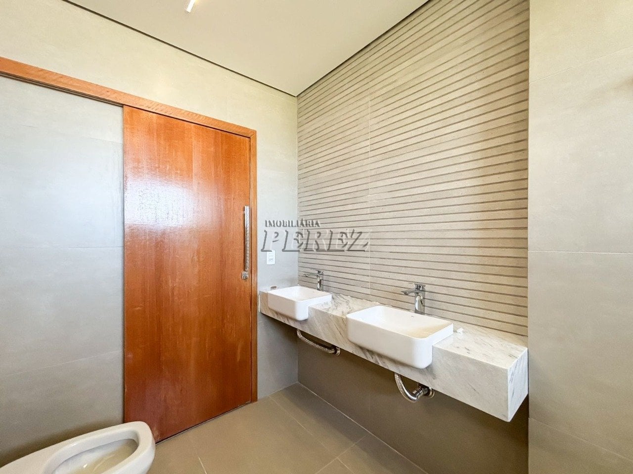 Casa à venda no Condomínio Aranguá em Londrina - Parque Tauá