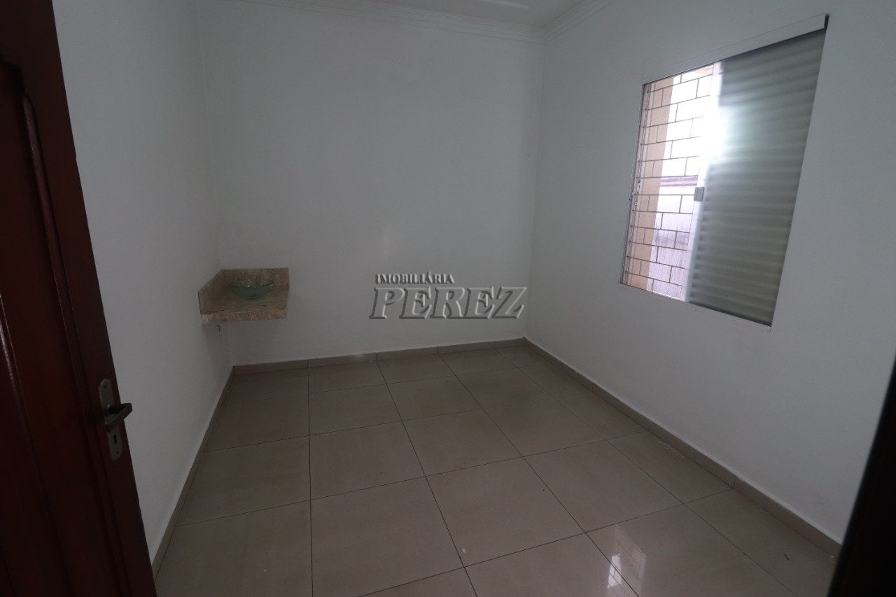 Imóvel comercial à venda e locação na Rua Brasil - Centro de Londrina