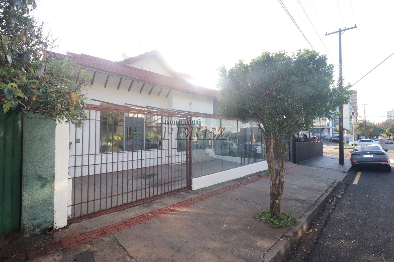 Imóvel comercial à venda e locação na Rua Brasil - Centro de Londrina