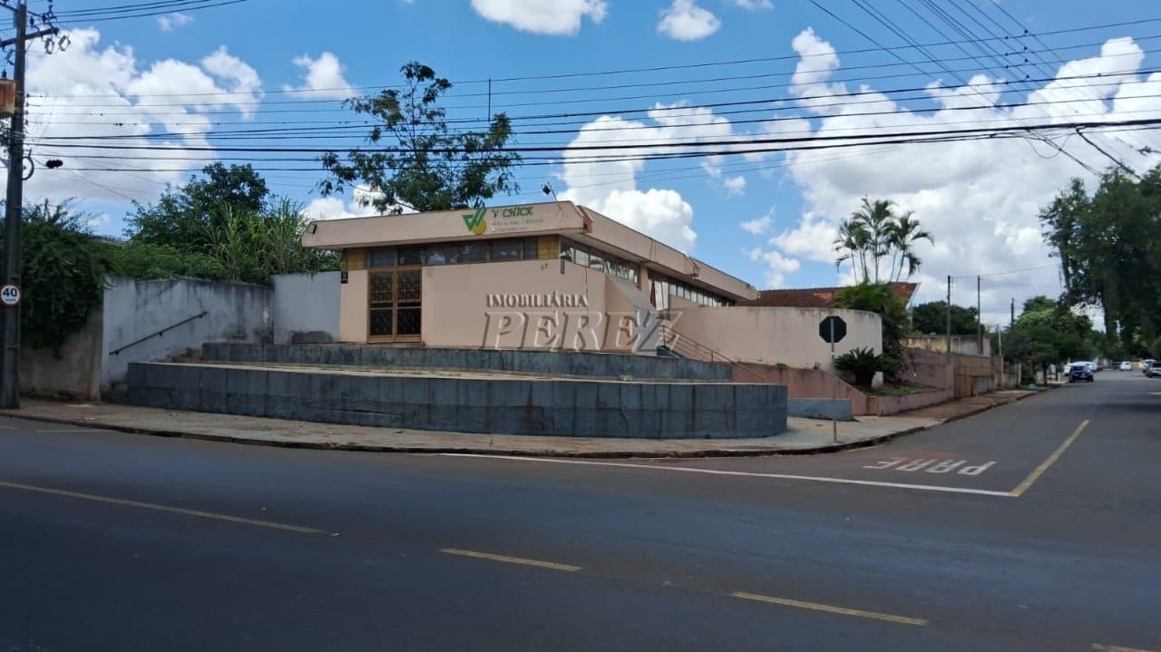 Casa à venda no Aeroporto na região leste de Londrina