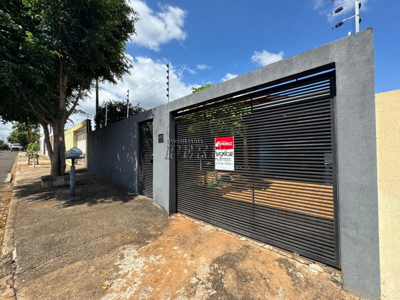 Casa à venda na região leste de Londrina