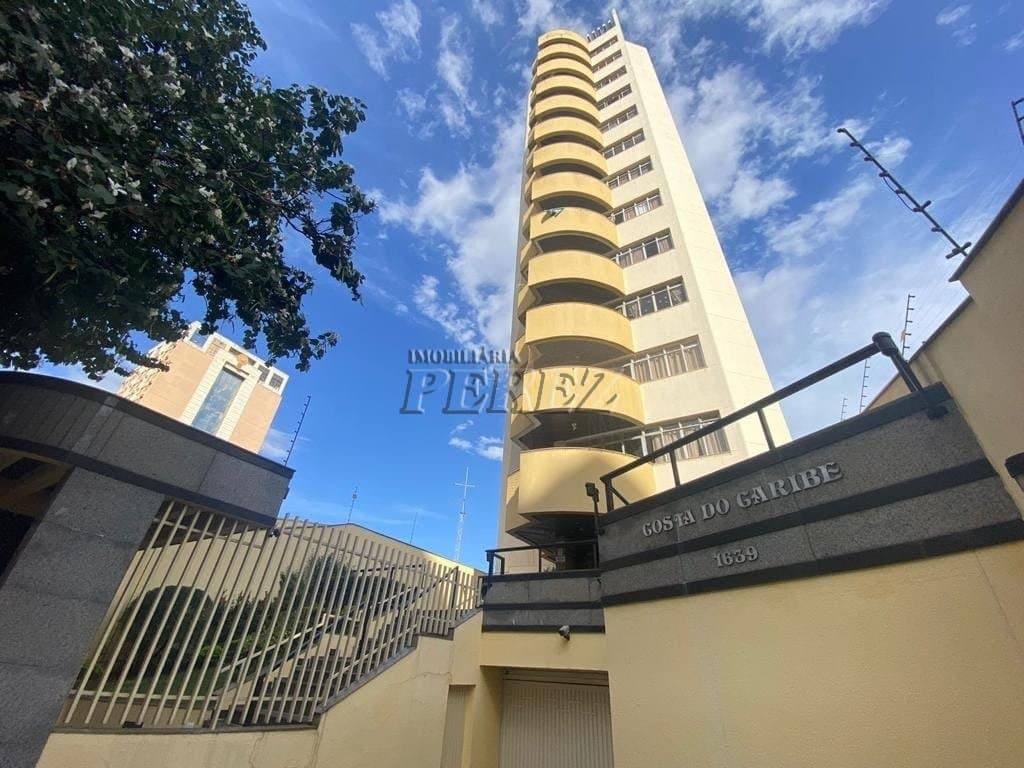 Triplex à venda no Edifício Costa do Caribe no centro de Londrina