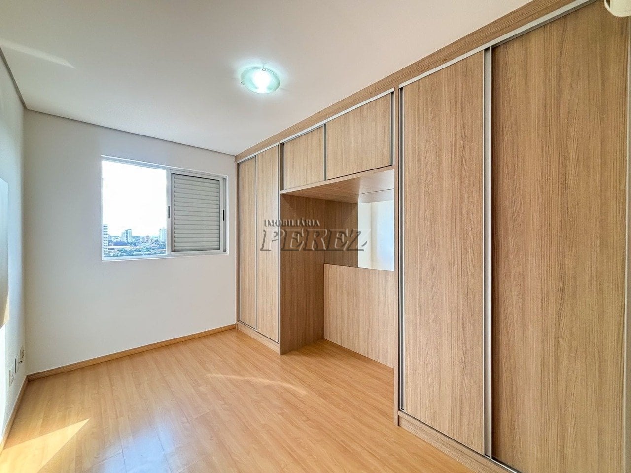 Apartamento à venda no Edifício Soho no centro de Londrina - Rua Paranaguá