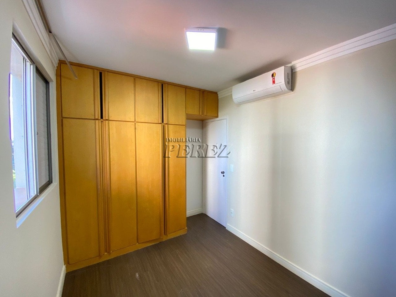 Apartamento para alugar no Edifício Villa D´Este na região oeste de Londrina - Jardim Andrade