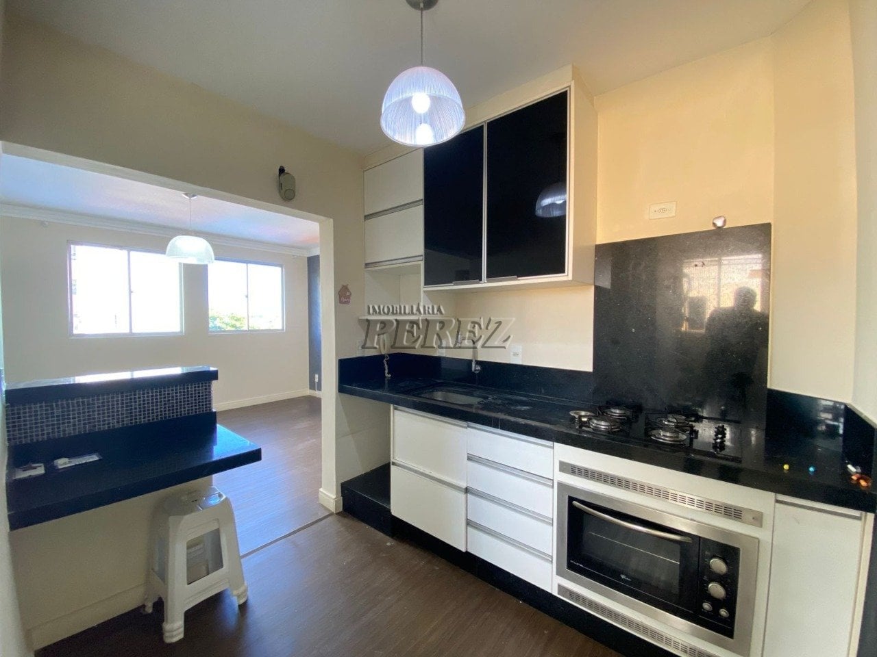 Apartamento para alugar no Edifício Villa D´Este na região oeste de Londrina - Jardim Andrade