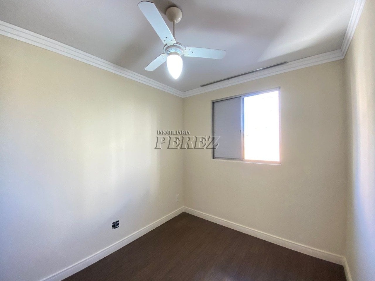 Apartamento para alugar no Edifício Villa D´Este na região oeste de Londrina - Jardim Andrade
