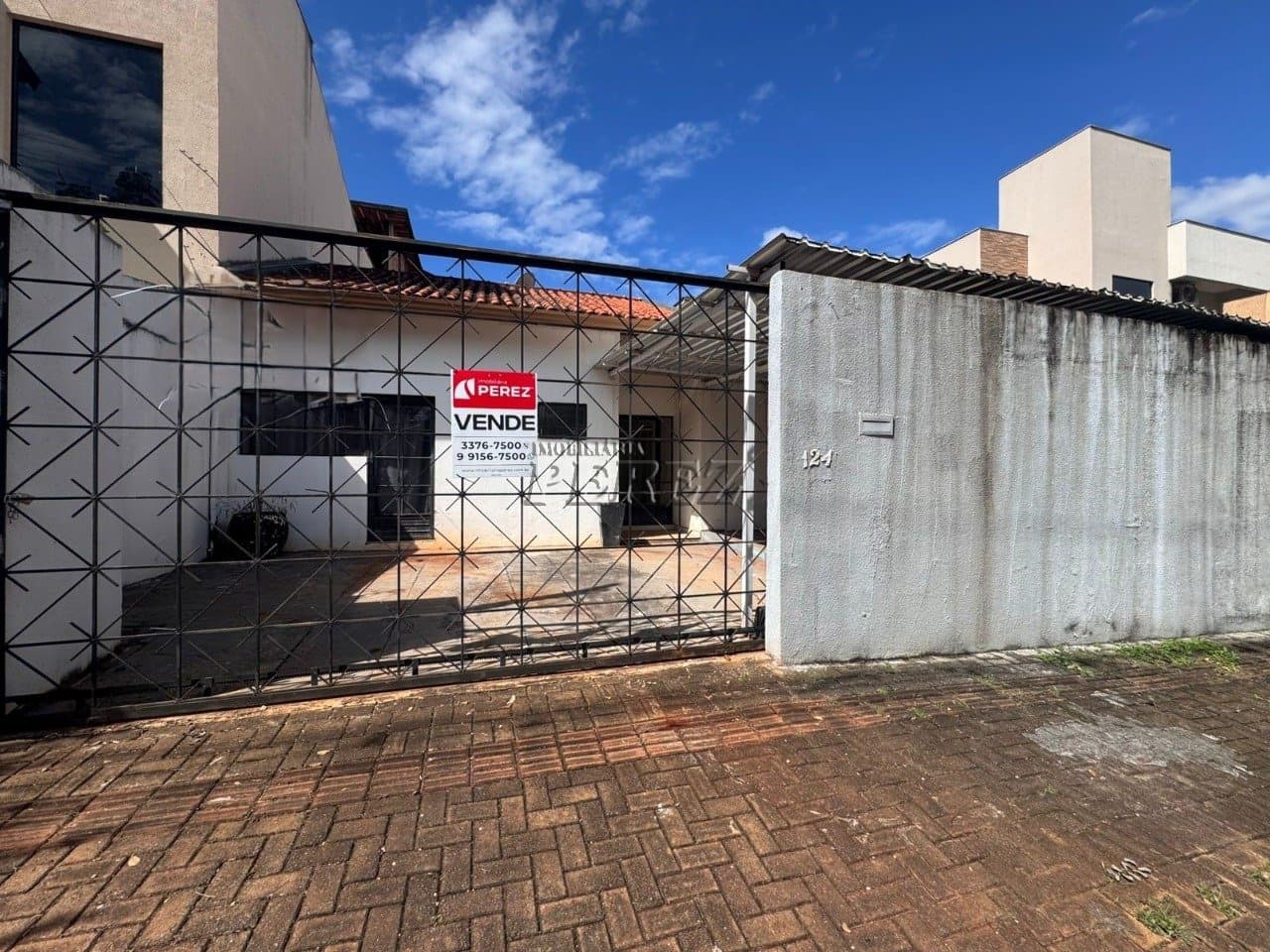 Casa à venda na região oeste de Londrina - Jardim Nápoles