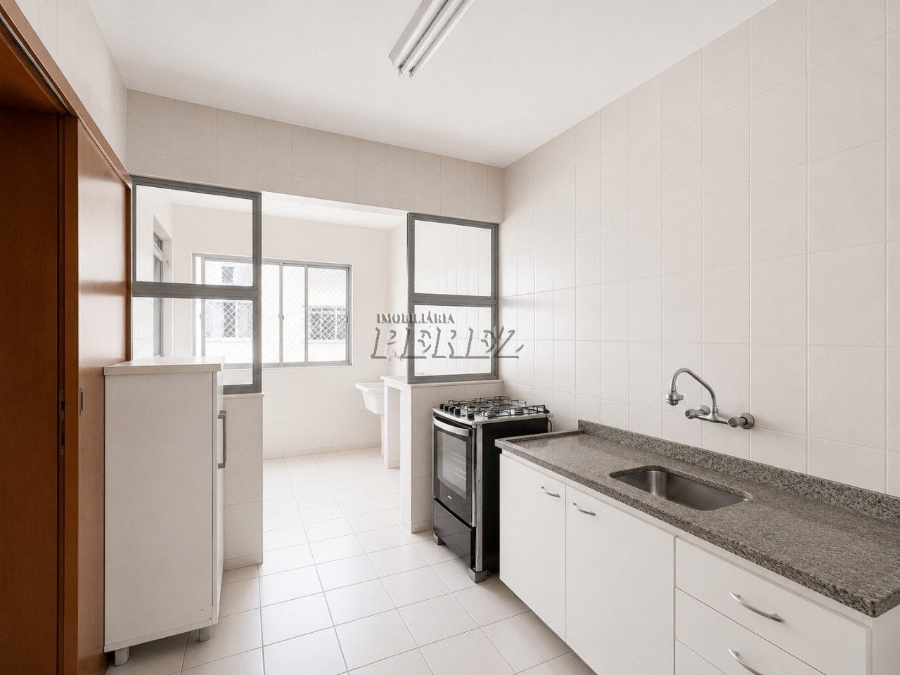 Apartamento à venda no Edifício Aritana na região oeste de Londrina - Dom Bosco