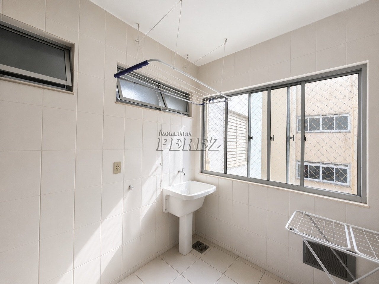 Apartamento à venda no Edifício Aritana na região oeste de Londrina - Dom Bosco