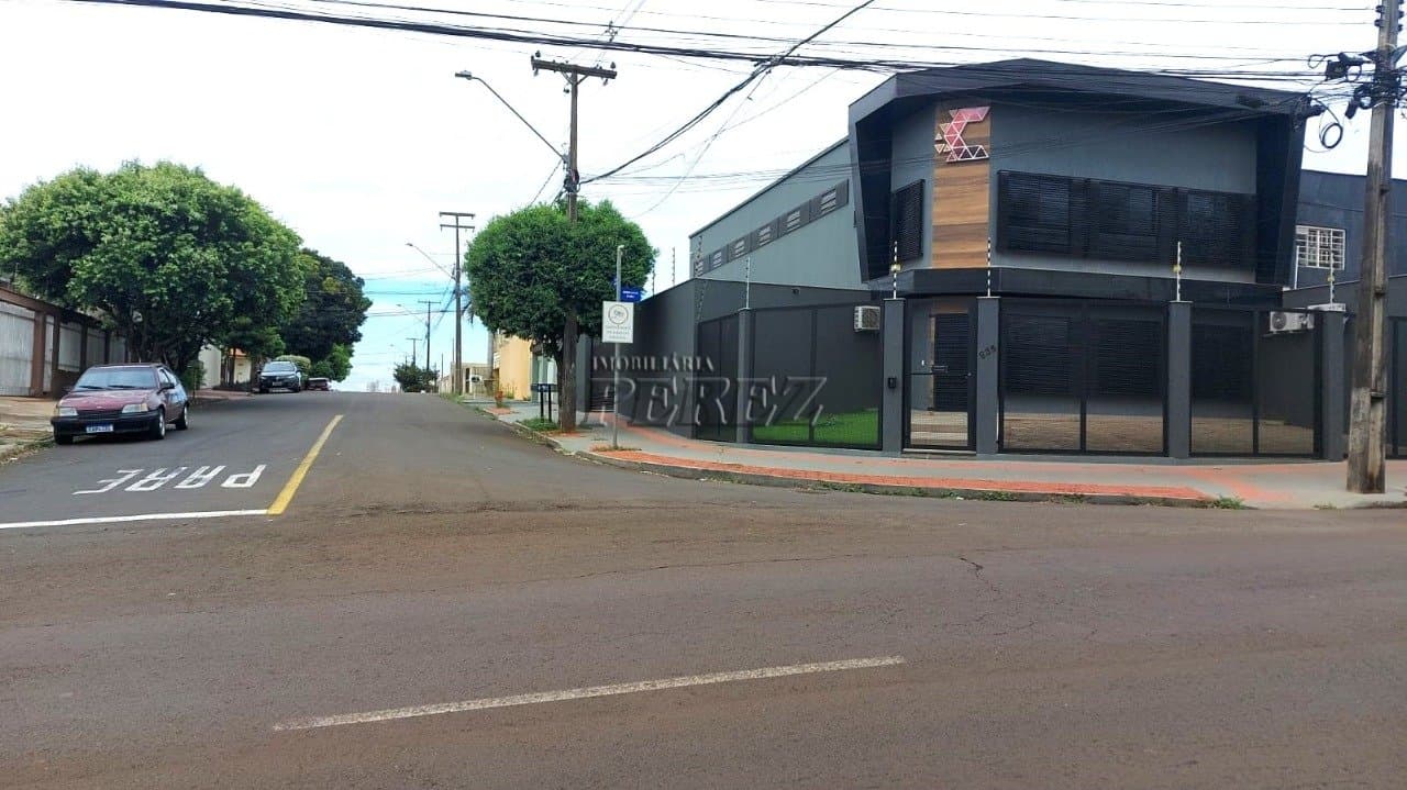 Galpão à venda no Coliseu na região norte de Londrina - Av. Lucílio de Held