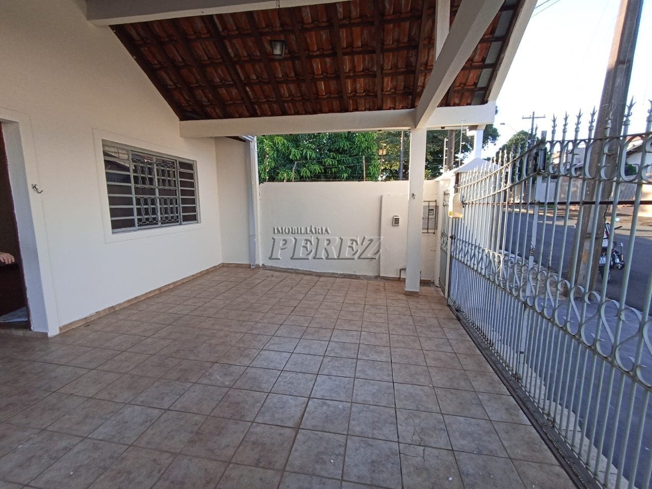 Casa para alugar no Jardim Hedy na região oeste de Londrina
