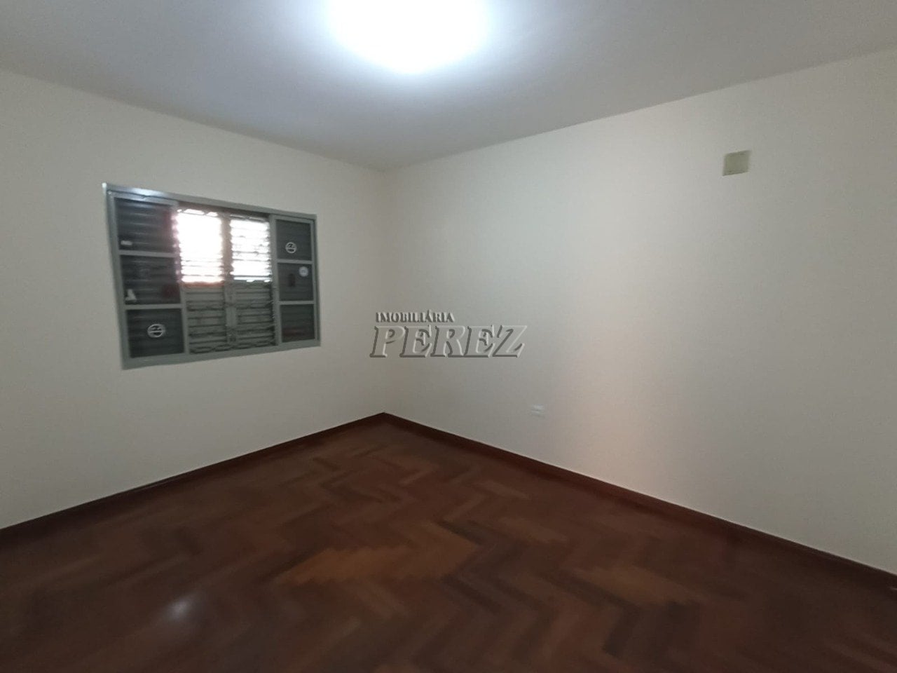 Casa para alugar no Jardim Hedy na região oeste de Londrina