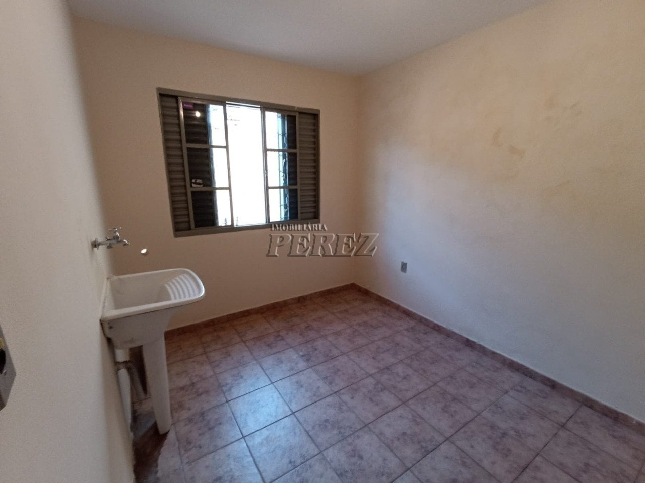 Casa para alugar no Jardim Hedy na região oeste de Londrina