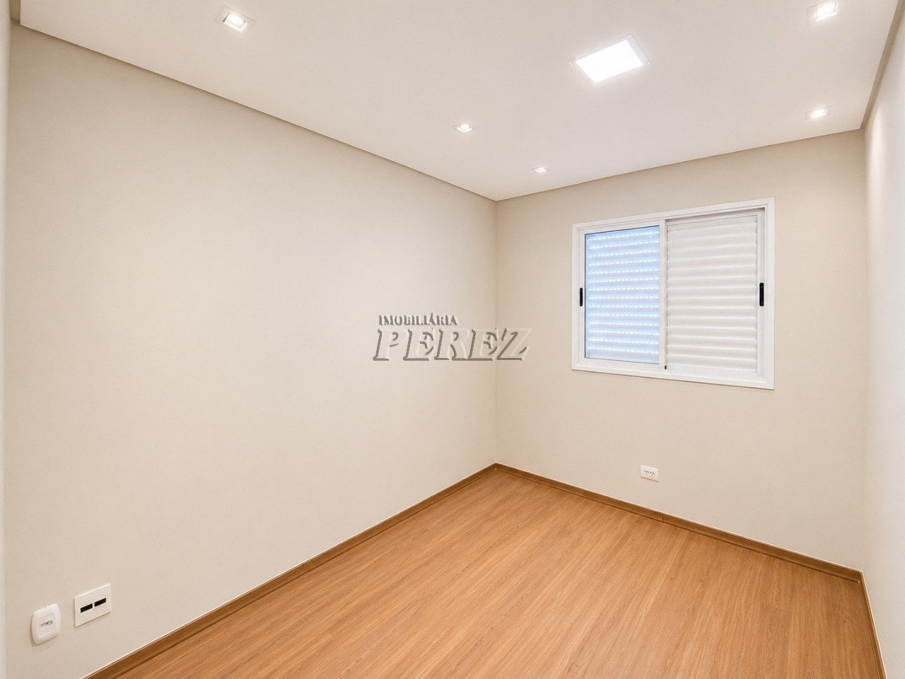 Apartamento à venda no Duetto Residence na região leste de Londrina