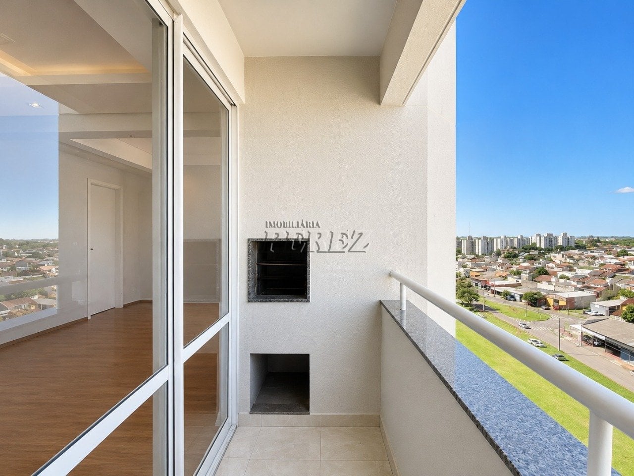 Apartamento à venda no Duetto Residence na região leste de Londrina