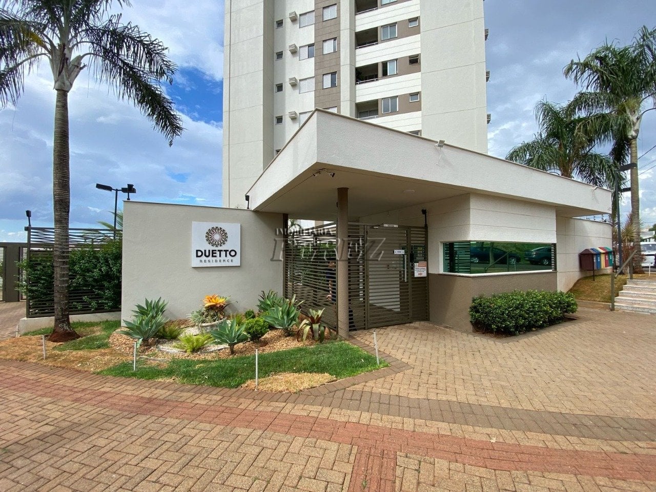 Apartamento à venda no Duetto Residence na região leste de Londrina