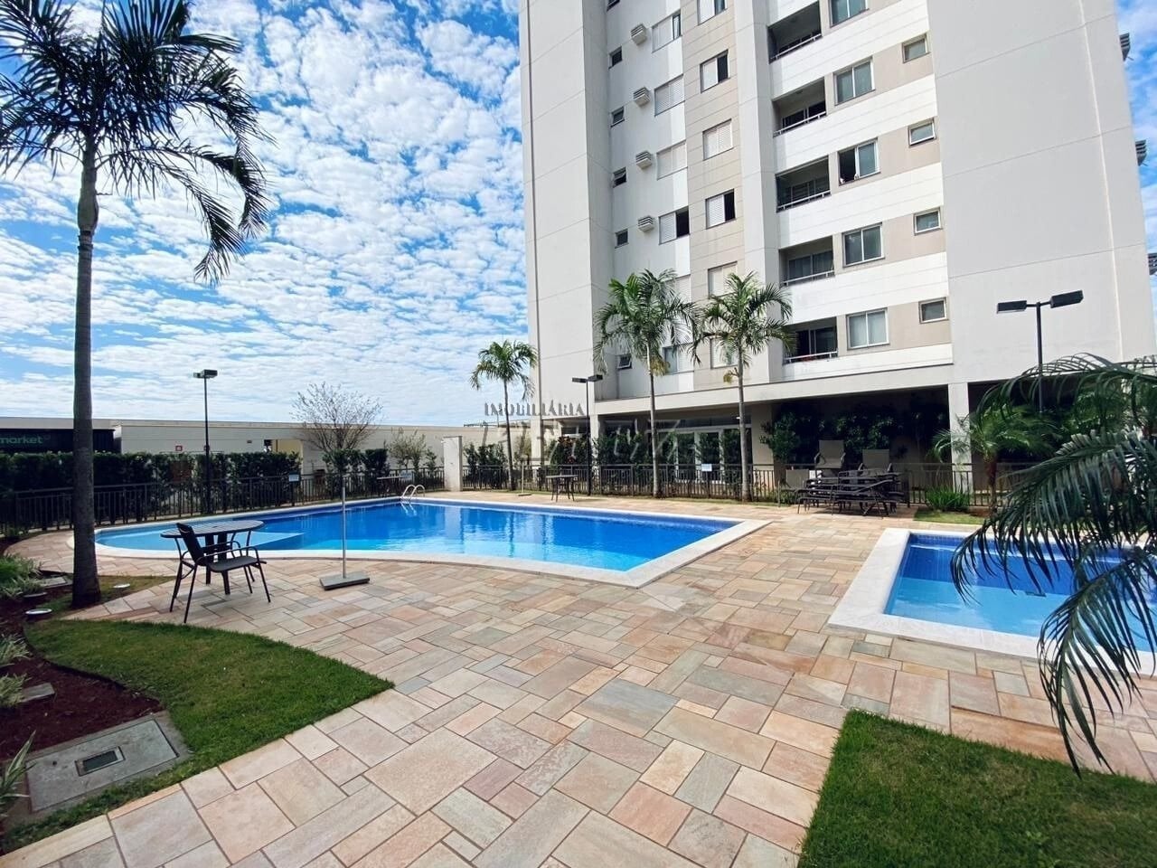 Apartamento à venda no Duetto Residence na região leste de Londrina