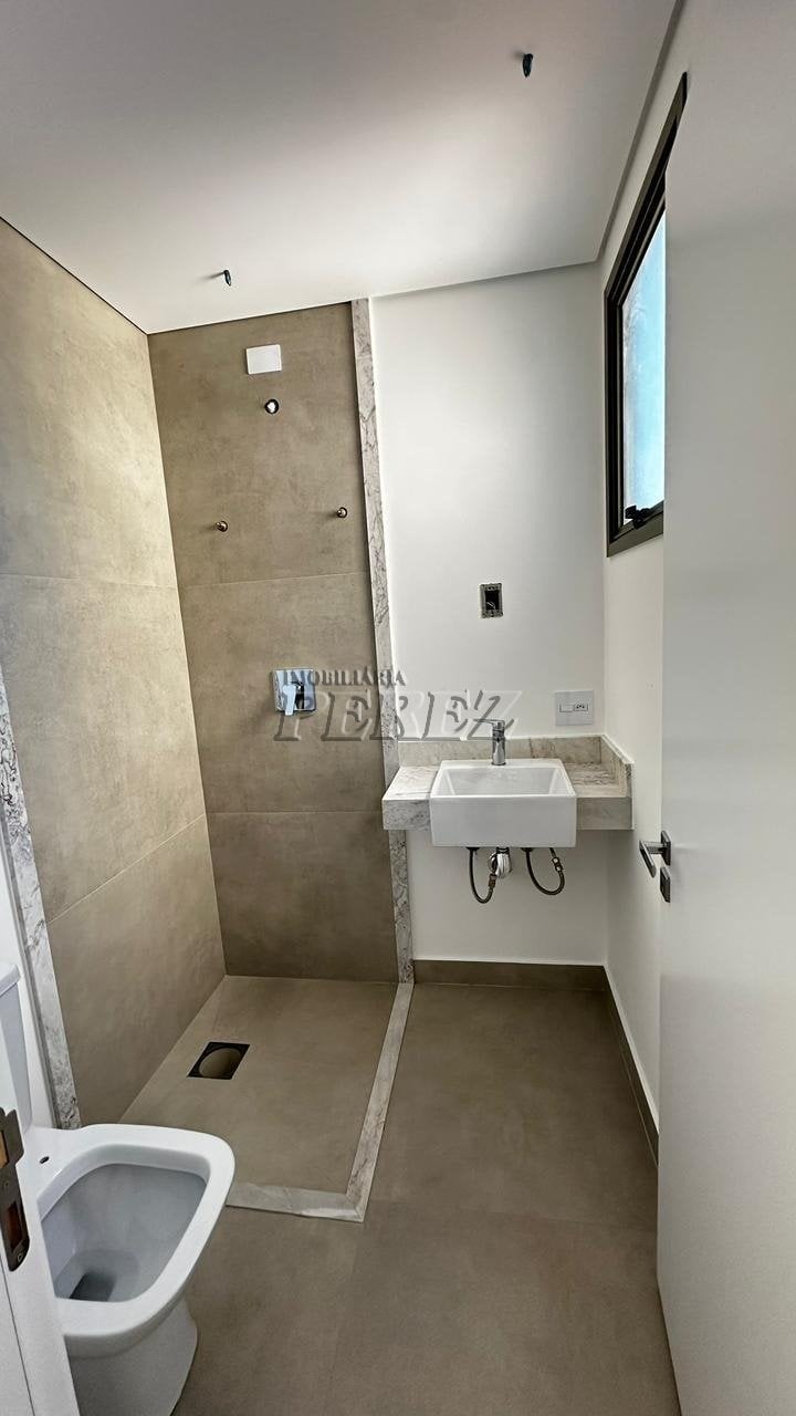 Apartamento à venda no Edifício Wynn na região sul de Londrina
