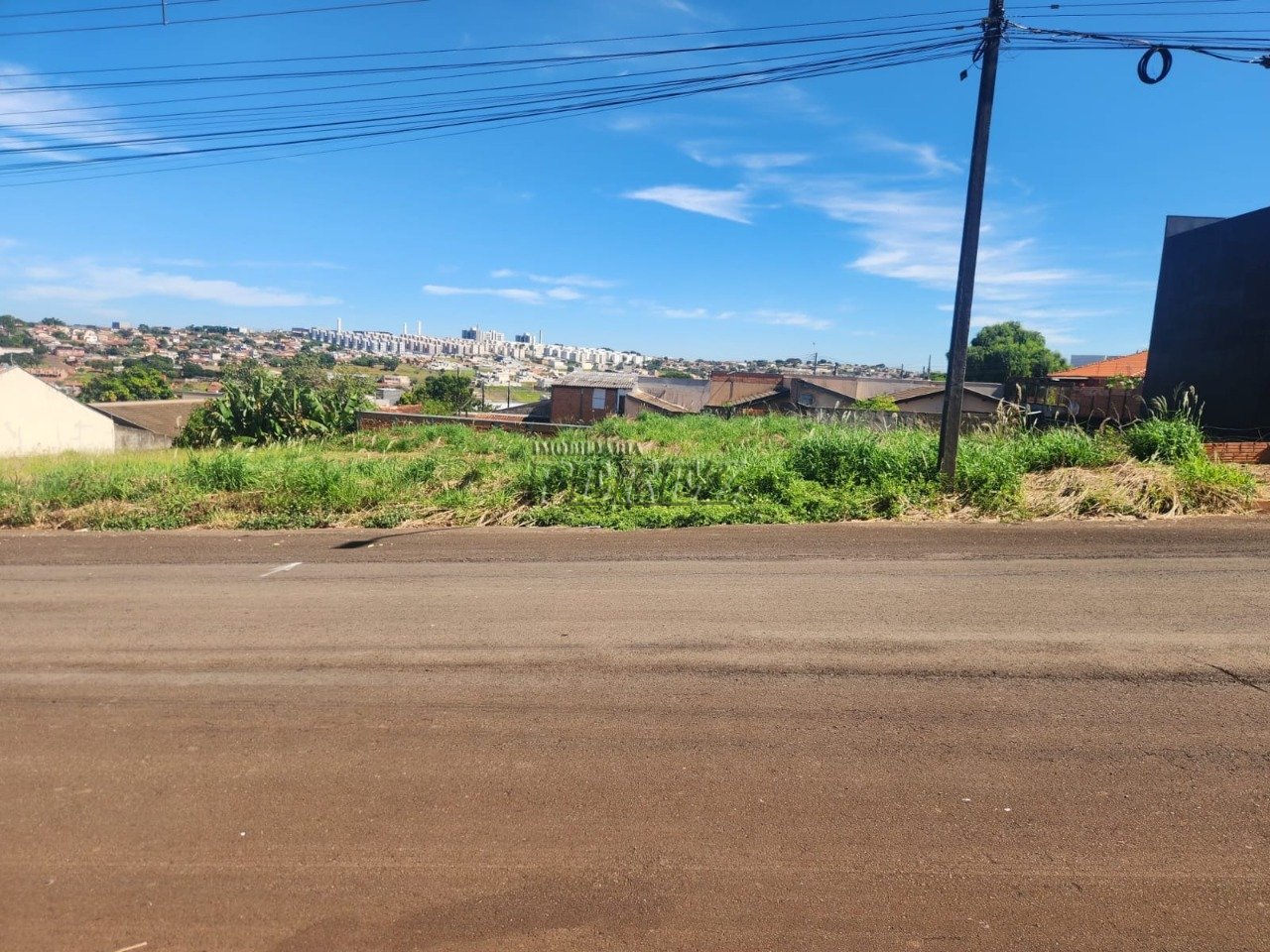 Terreno à venda no Jardim Colúmbia - Região oeste de Londrina