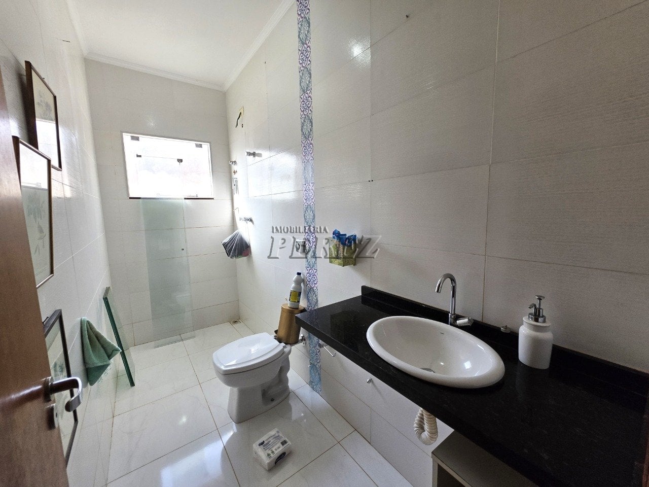 Casa geminada à venda no Jardim Santa Alice na região leste de Londrina