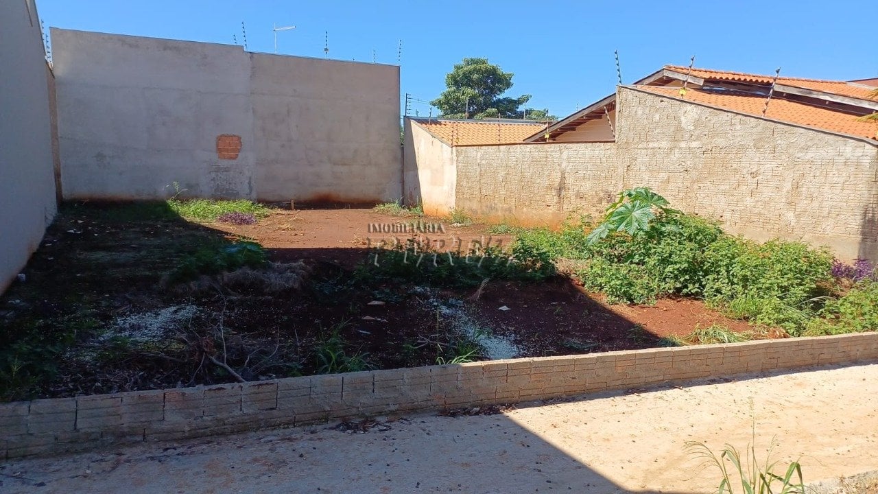 Terreno à venda no bairro Malibu em Ibiporã