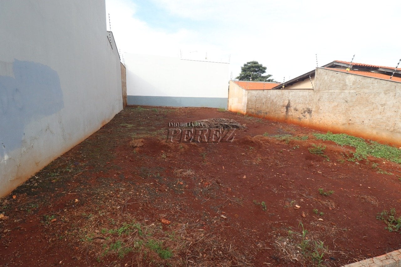 Terreno à venda no bairro Malibu em Ibiporã