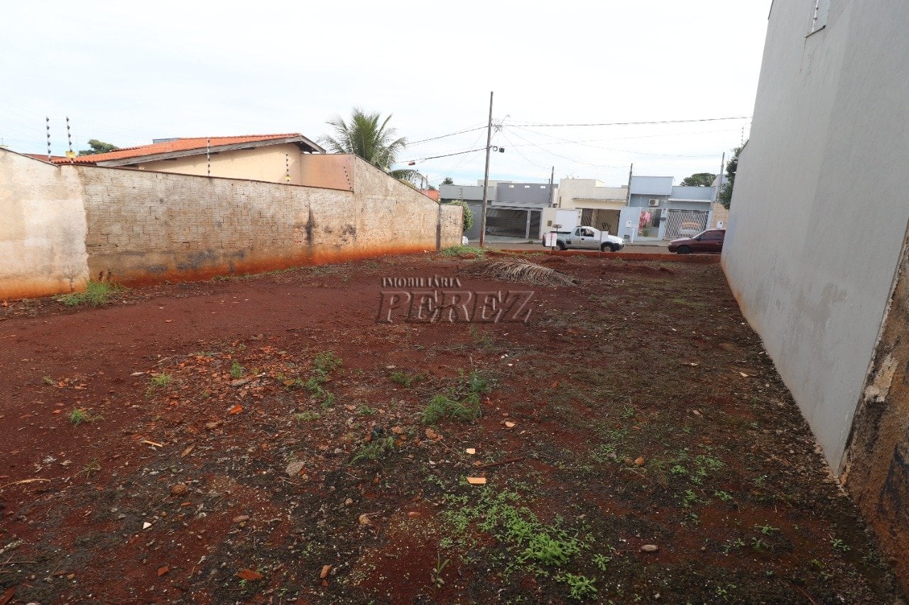 Terreno à venda no bairro Malibu em Ibiporã