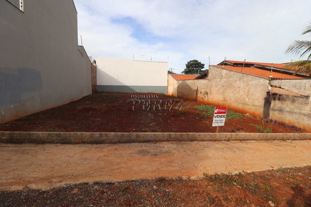 Terreno à venda no bairro Malibu em Ibiporã