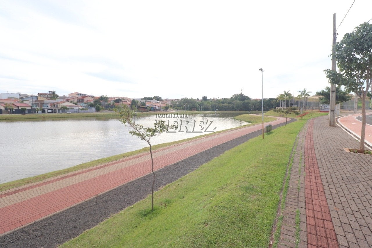 Terreno à venda no bairro Malibu em Ibiporã