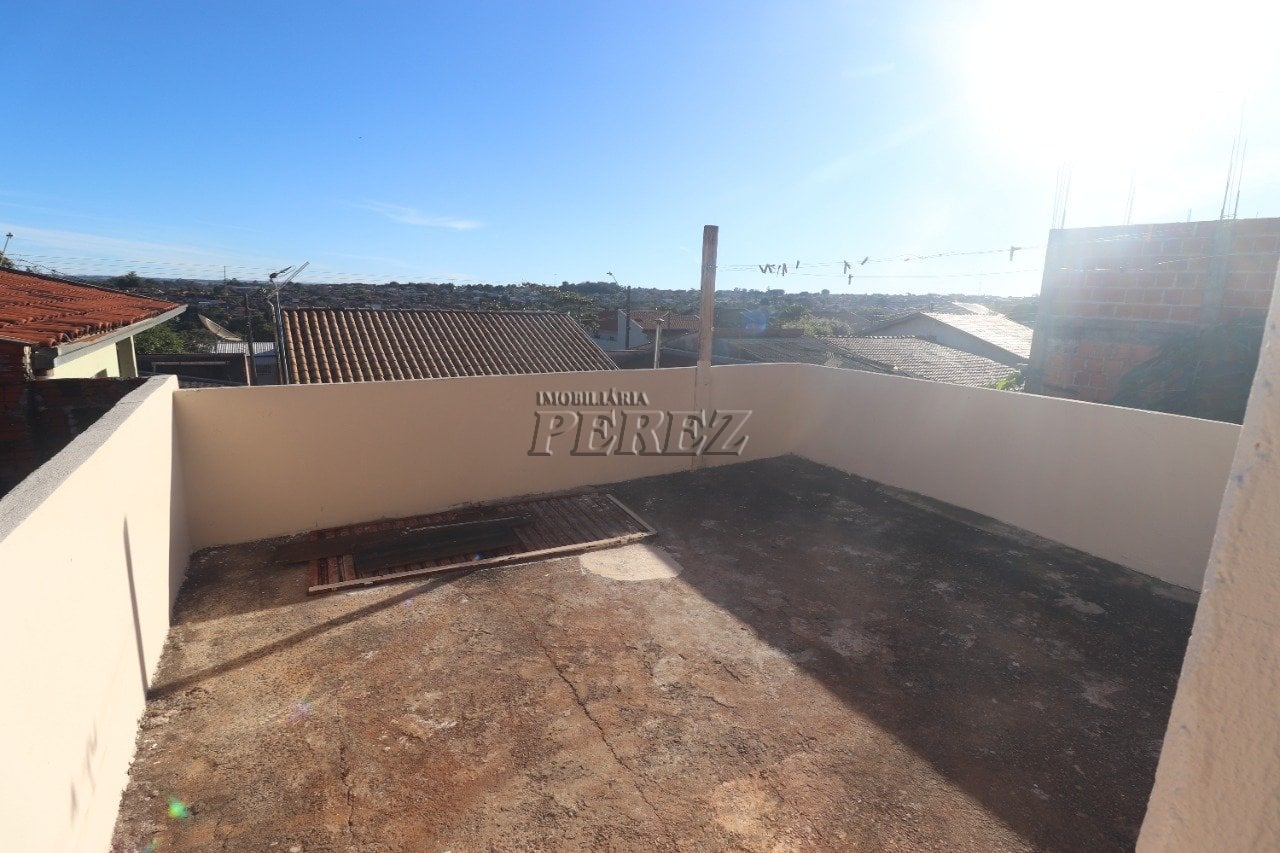 Casa à venda e locação no Jardim Tarobá, região sul de Londrina