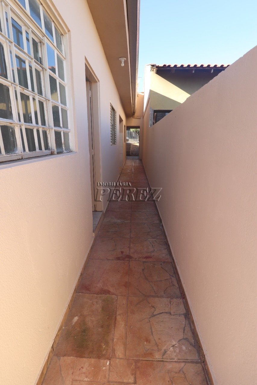 Casa à venda e locação no Jardim Tarobá, região sul de Londrina