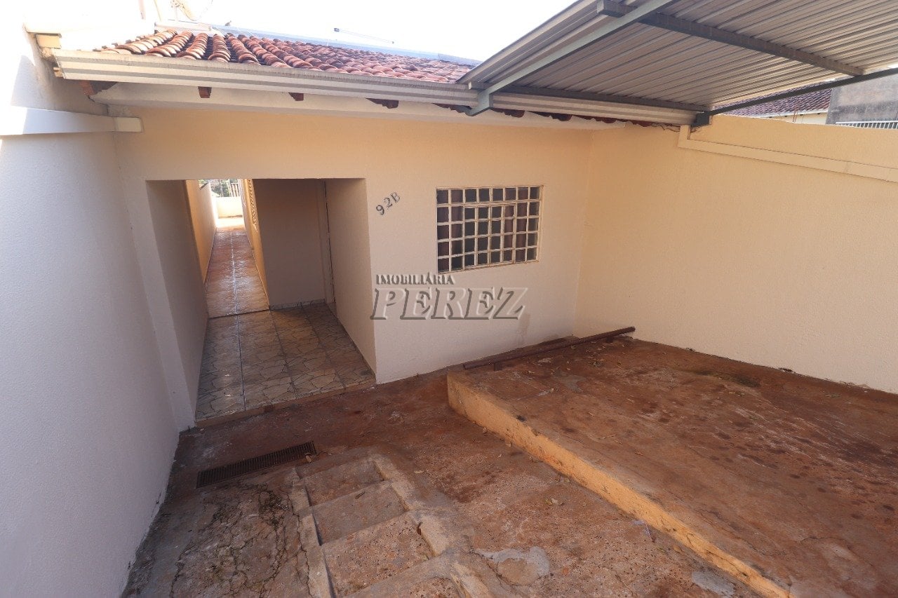 Casa à venda e locação no Jardim Tarobá, região sul de Londrina