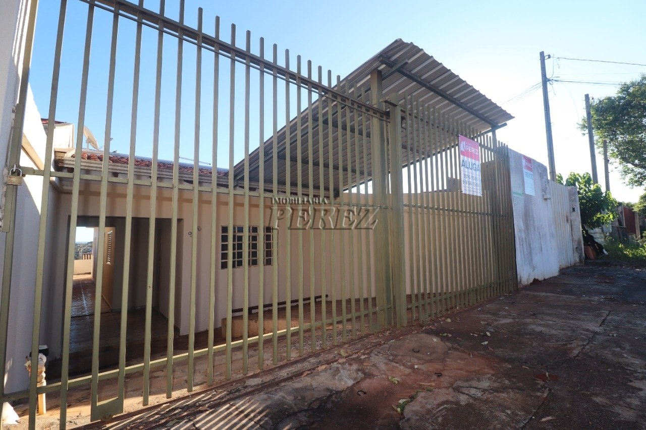 Casa à venda e locação no Jardim Tarobá, região sul de Londrina