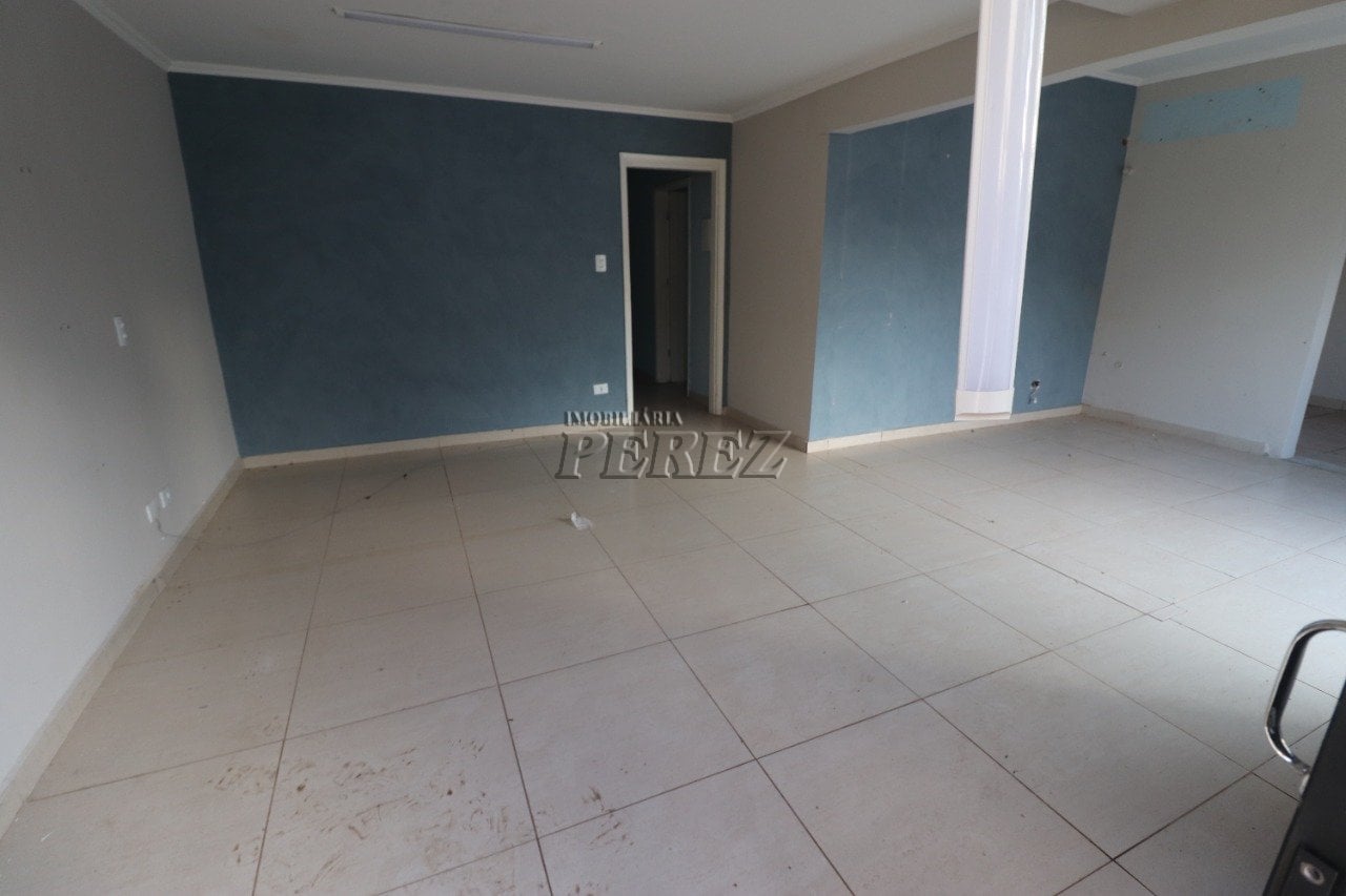 Imóvel comercial à venda e locação na Av. Bandeirantes - Centro de Londrina