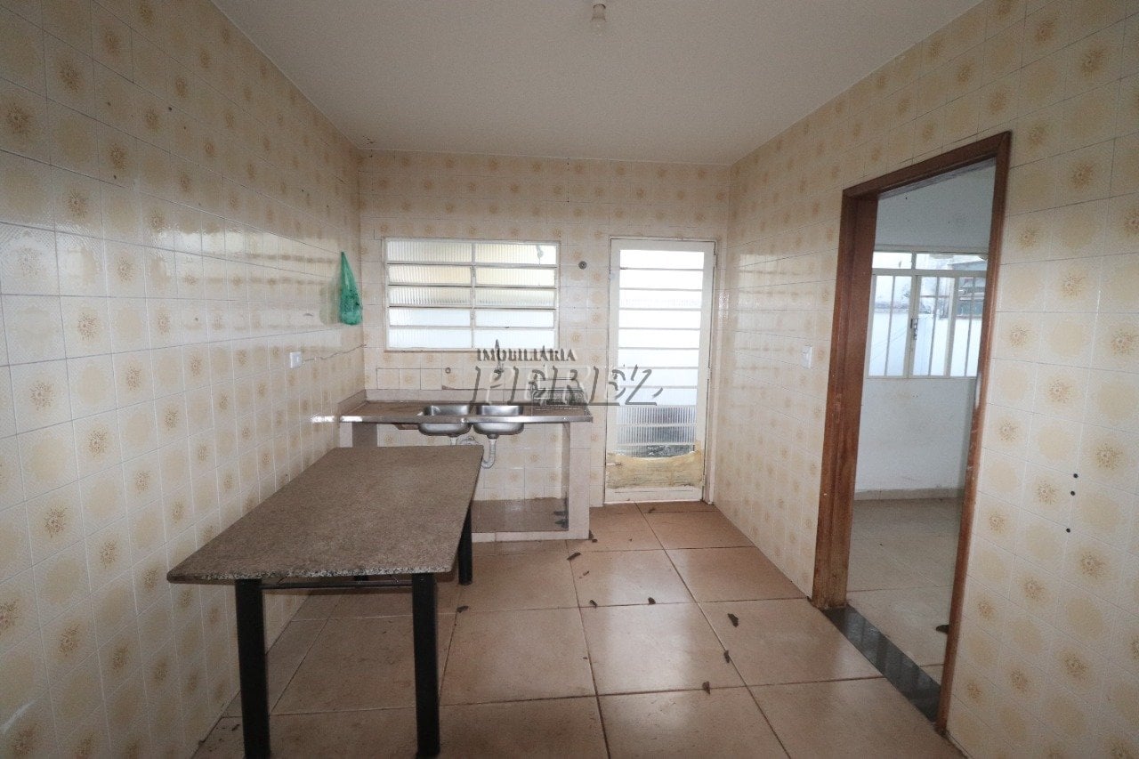 Imóvel comercial à venda e locação na Av. Bandeirantes - Centro de Londrina