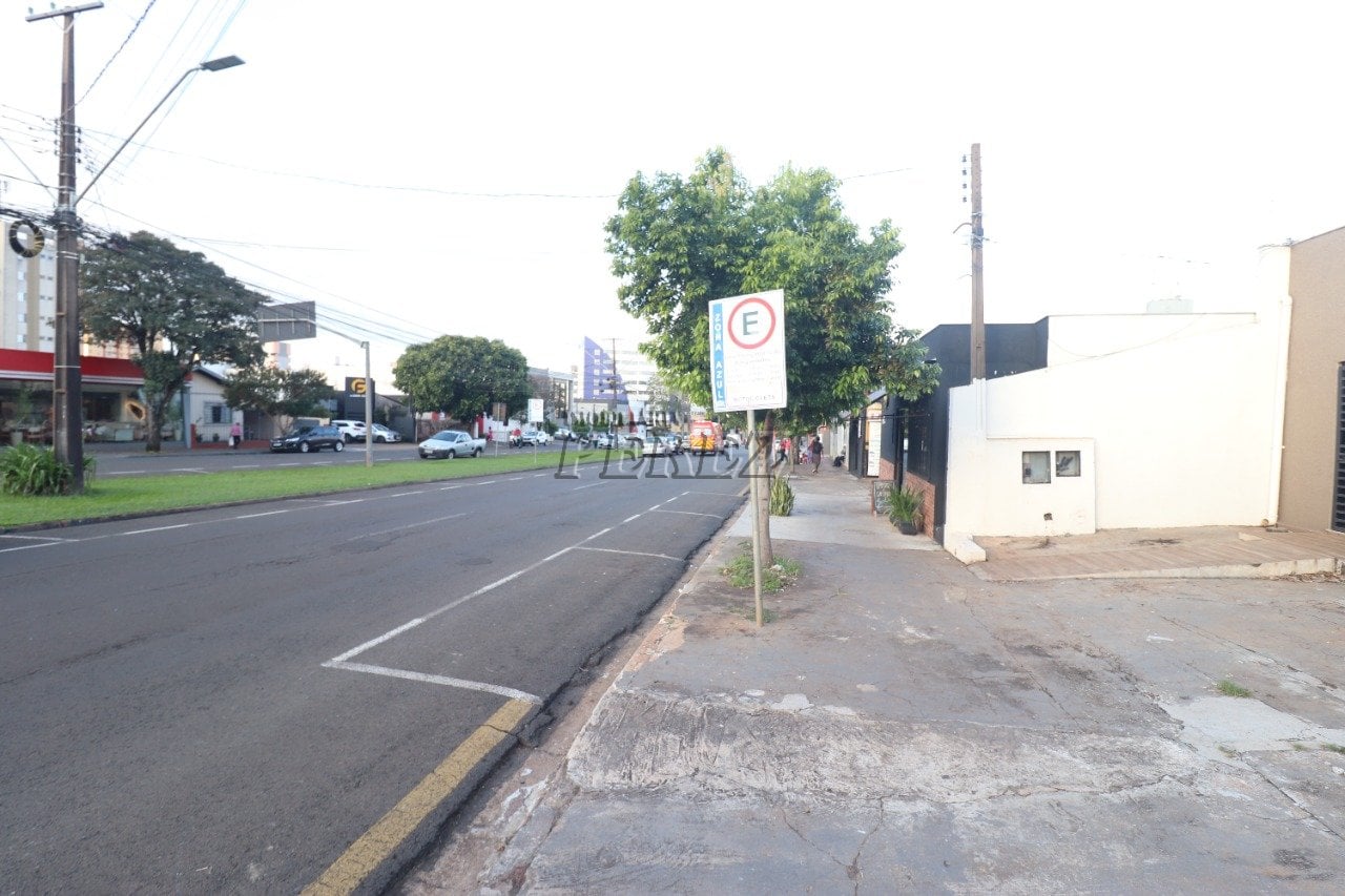 Imóvel comercial à venda e locação na Av. Bandeirantes - Centro de Londrina