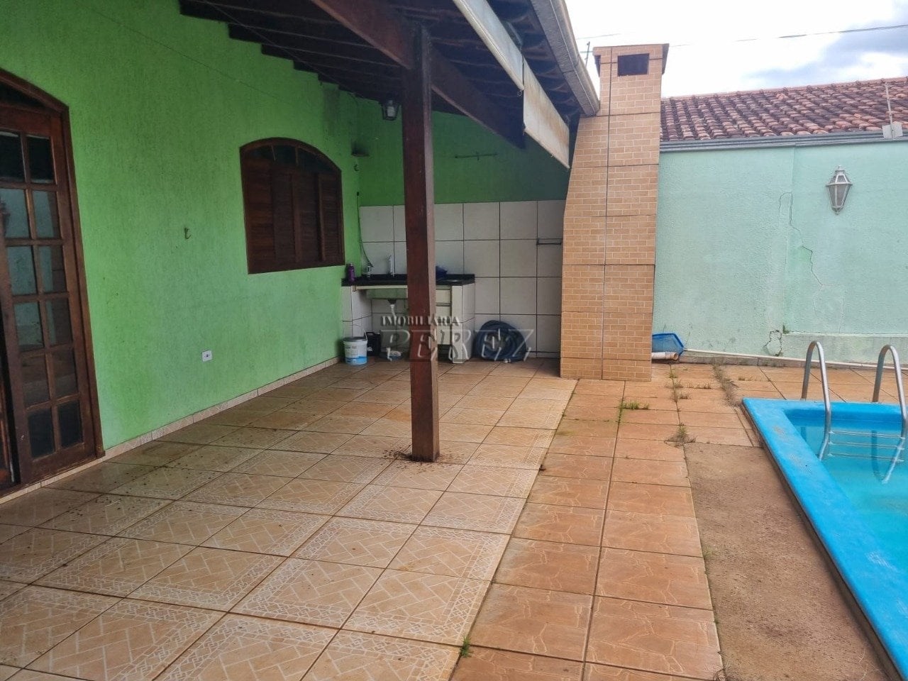 Casa à venda no Jardim Pacaembu, região norte de Londrina