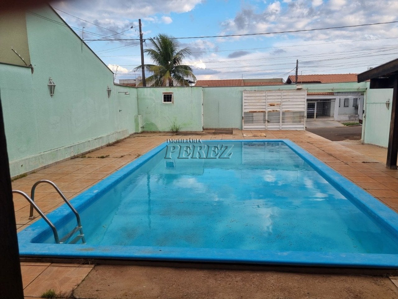 Casa à venda no Jardim Pacaembu, região norte de Londrina