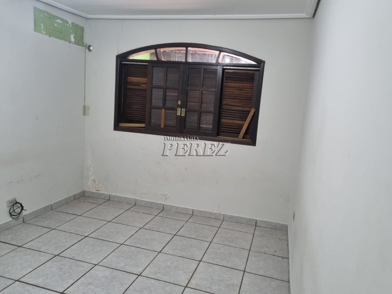 Casa à venda no Jardim Pacaembu, região norte de Londrina