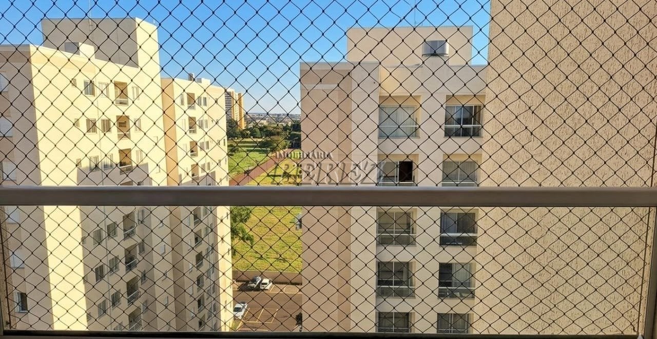 Apartamento à venda no Edifício La Savona na região sul de Londrina