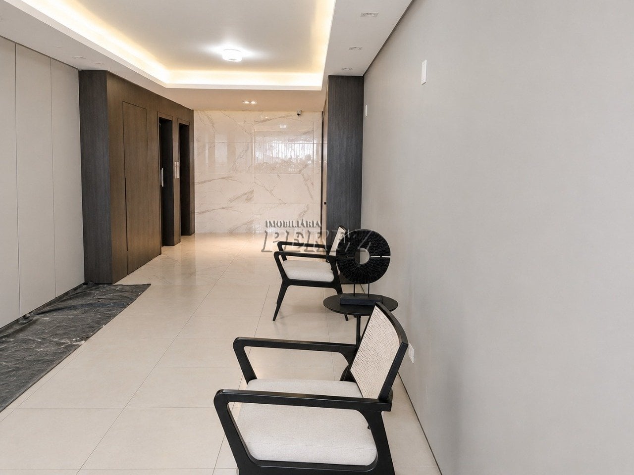 Apartamento à venda no Edifício Lilian - Centro de Londrina
