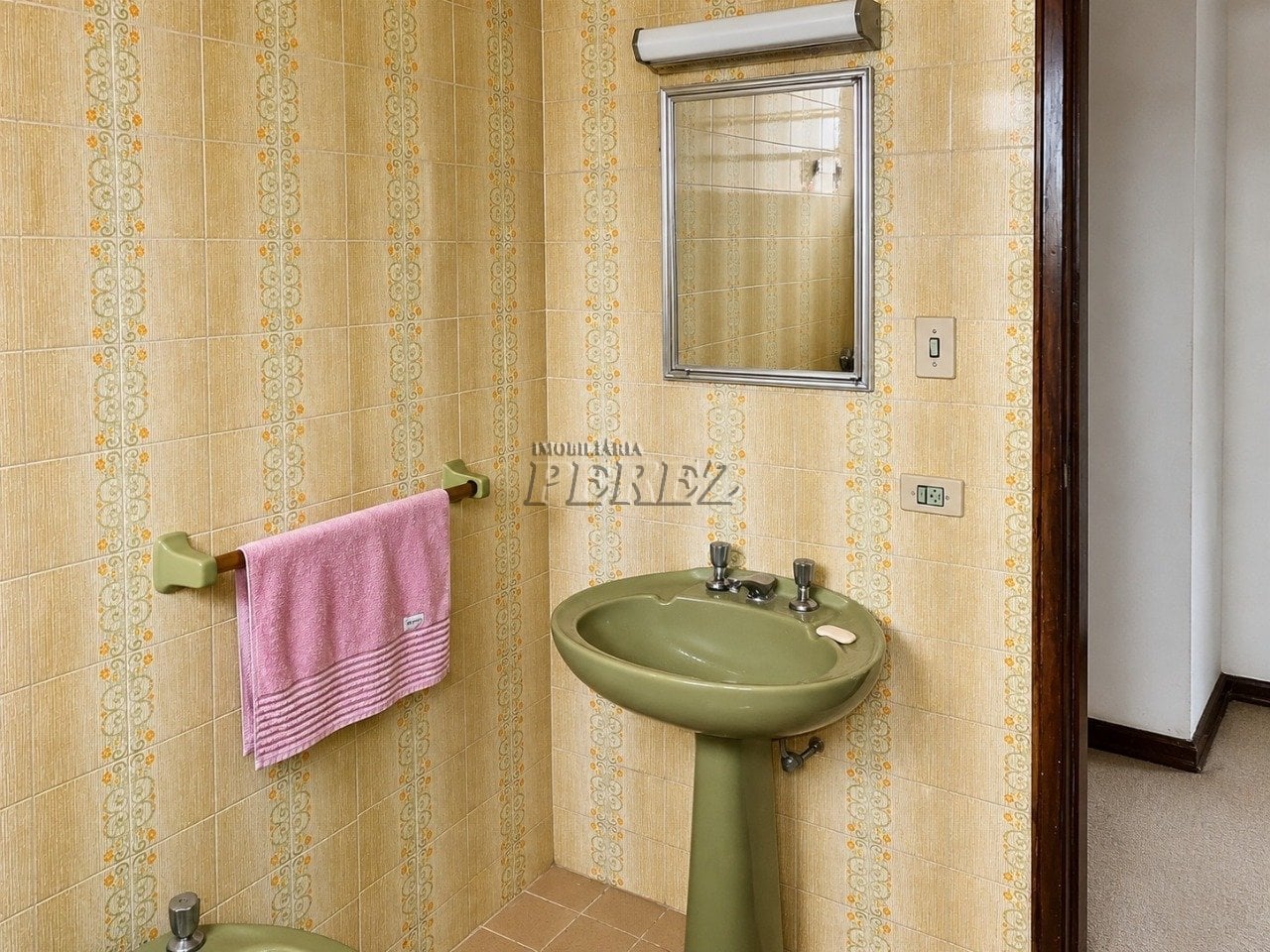 Apartamento à venda no Edifício Lilian - Centro de Londrina