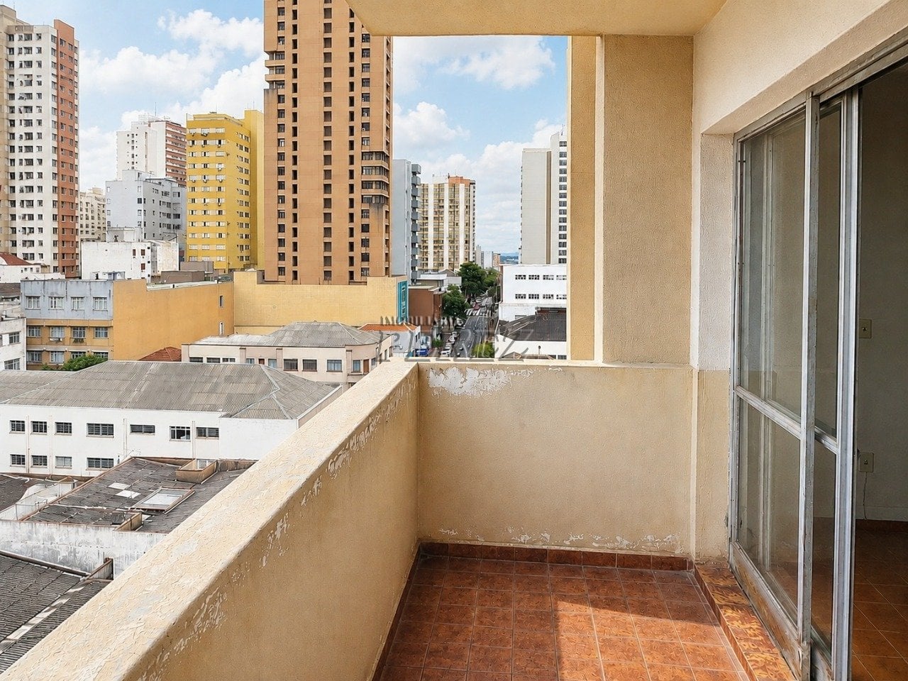 Apartamento à venda no Edifício Lilian - Centro de Londrina
