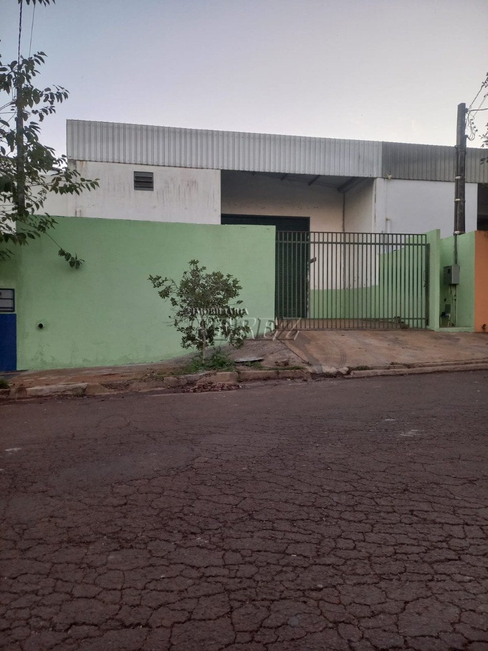 Barracão para alugar no jardim marissol zona leste